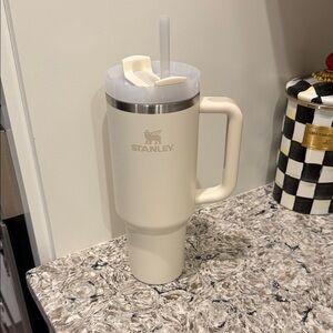 Stanley Cream 40 oz Tumbler